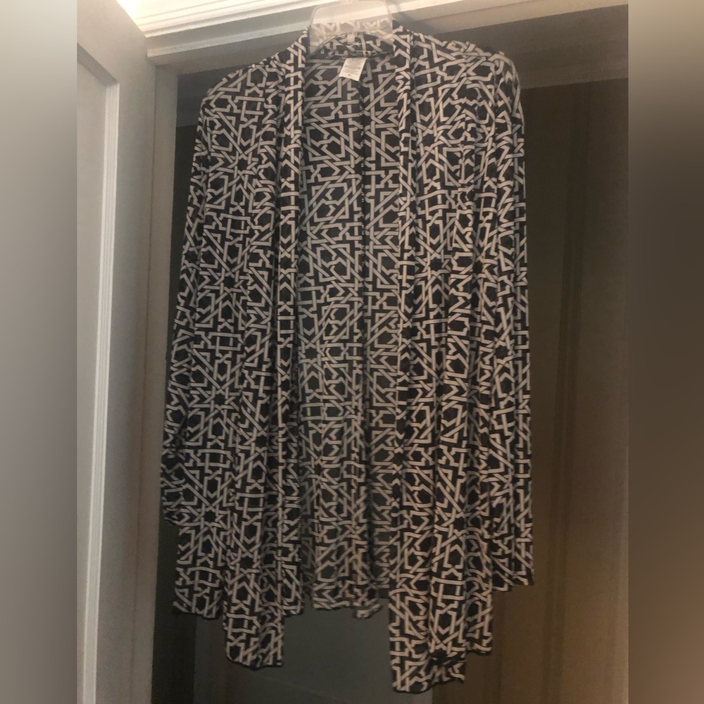NWOT Camille &Co Semi Sheer Black and White Geometric Pattern Women's Cardigan